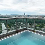 Amazing View Over Vienna And Infinity Pool